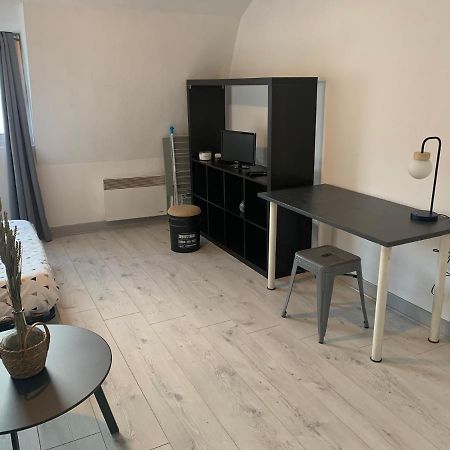 Joli Studio Avec Garage Prive Daire Tarbes Dış mekan fotoğraf