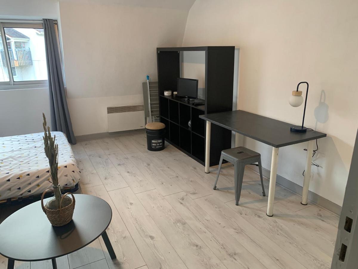 Joli Studio Avec Garage Prive Daire Tarbes Dış mekan fotoğraf