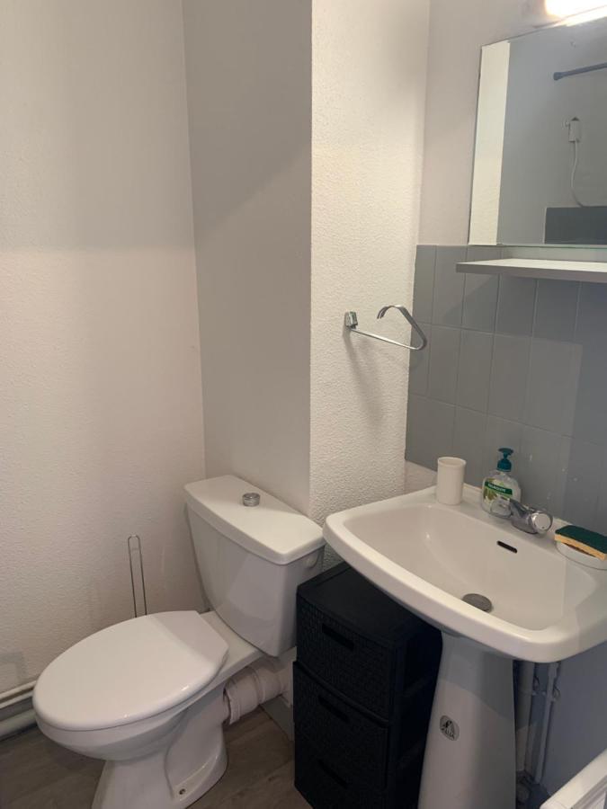 Joli Studio Avec Garage Prive Daire Tarbes Dış mekan fotoğraf